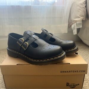 Dr. Marten Air Wair Mary Janes